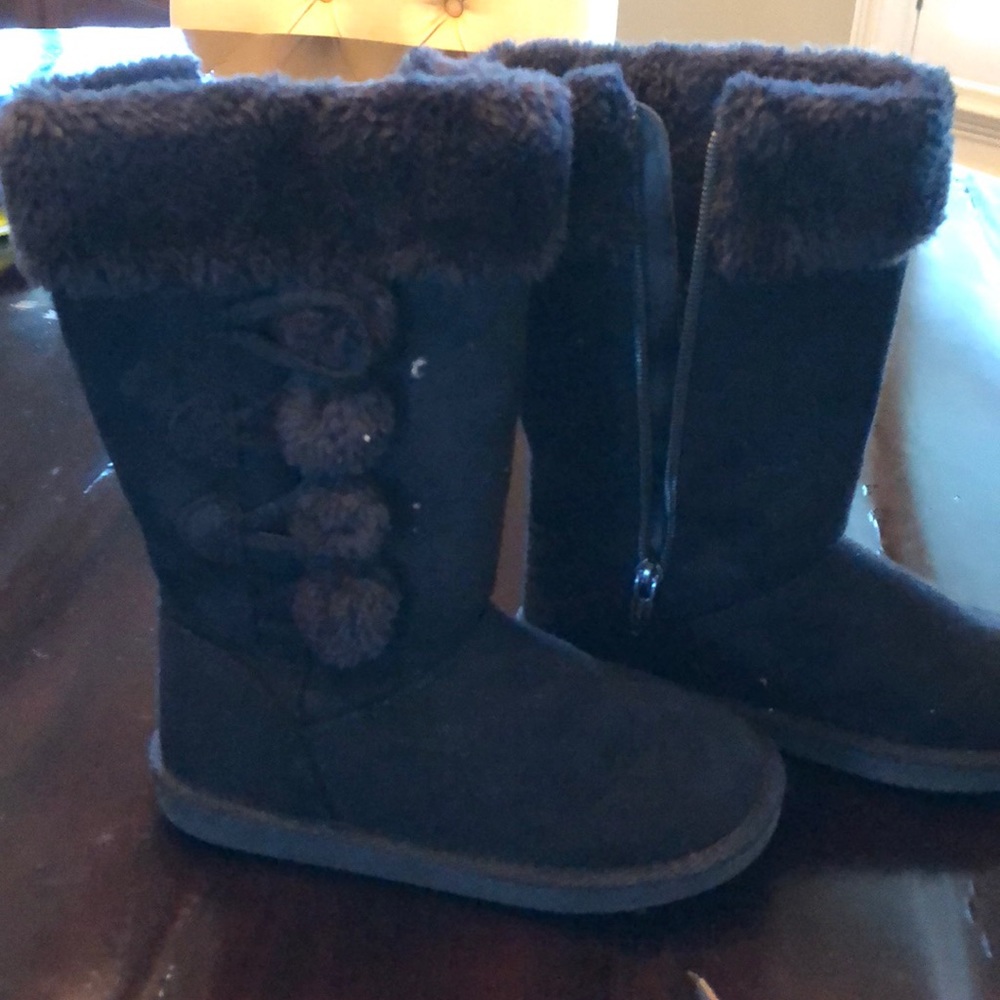 Black boots